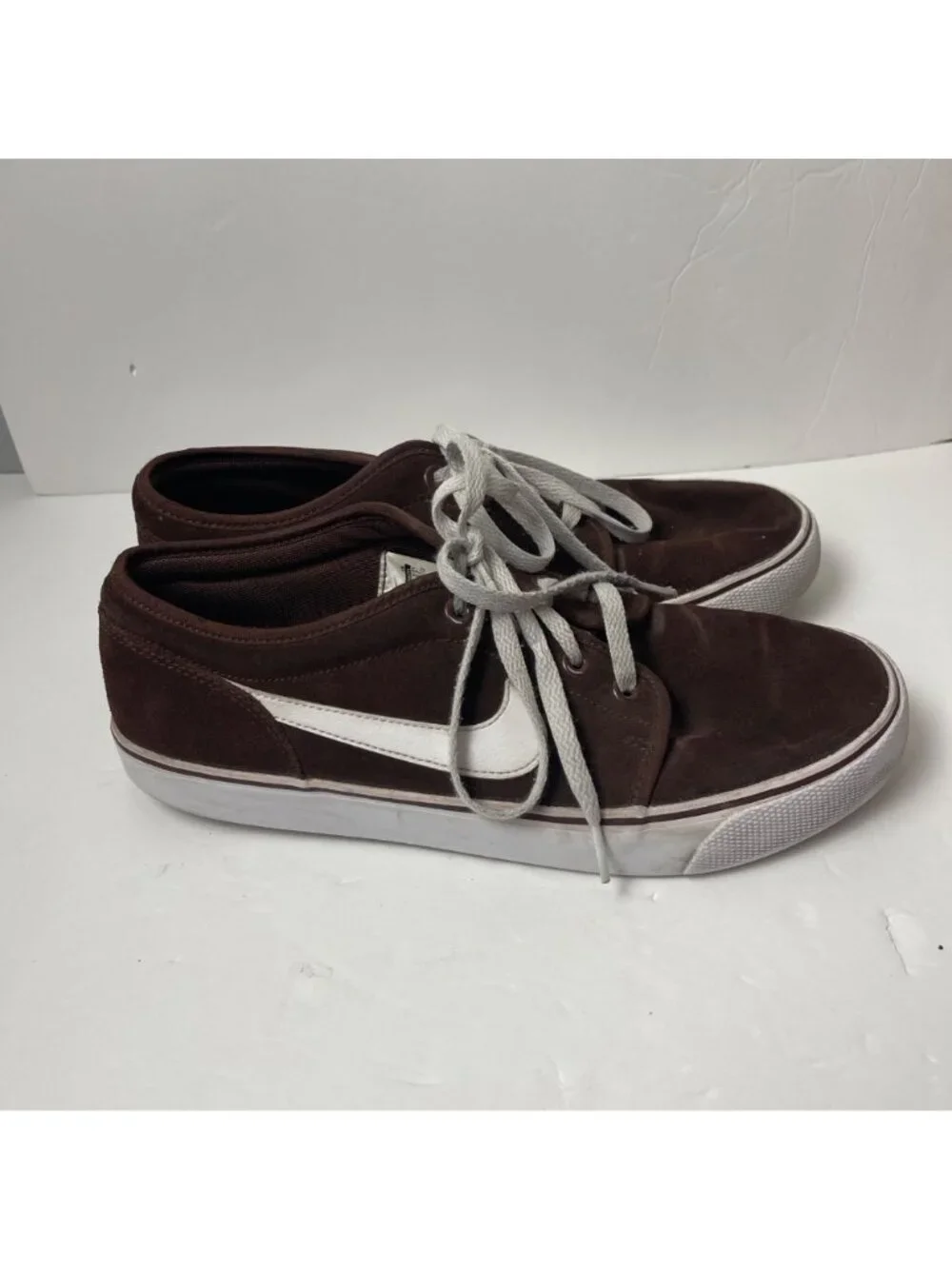 Nike Toki Low Brown Suede Skateboard Sneakers Men's Size 9.5 555270-212